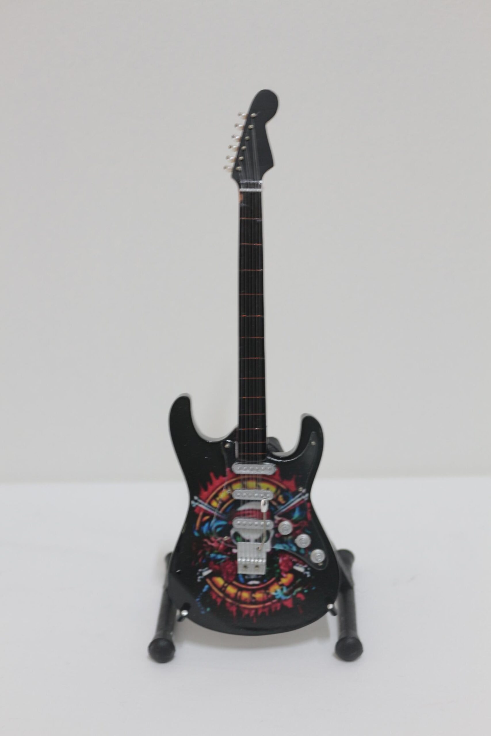 DEKORATİF GİTAR 23CM GUNS'N ROSES AYAKLI G&N&R