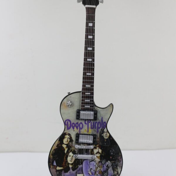 DEKORATİF GİTAR 25 CM AYAKLI DEEP PURPLE BÜYÜK BOY