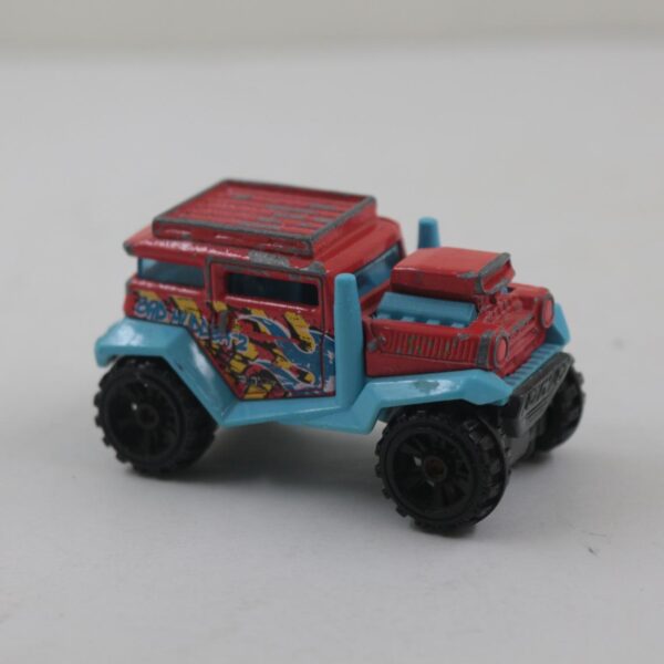 HOTWHEELS ARABA BAD MUDDER