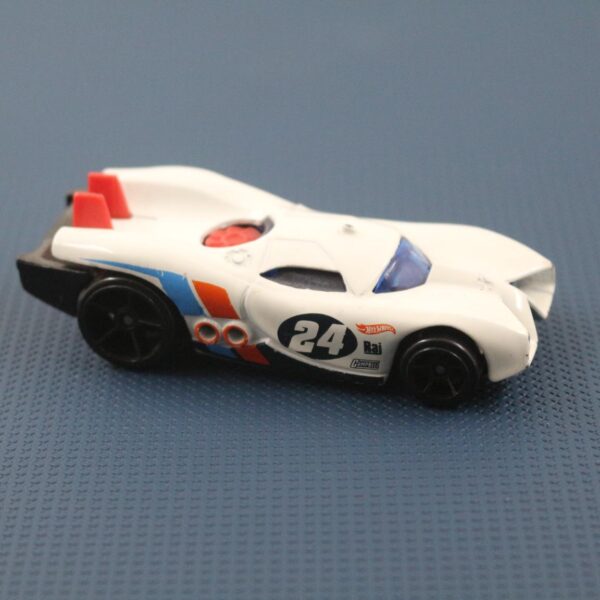 HOTWHEELS ARABA PROTOTYPE H24 BEYAZ