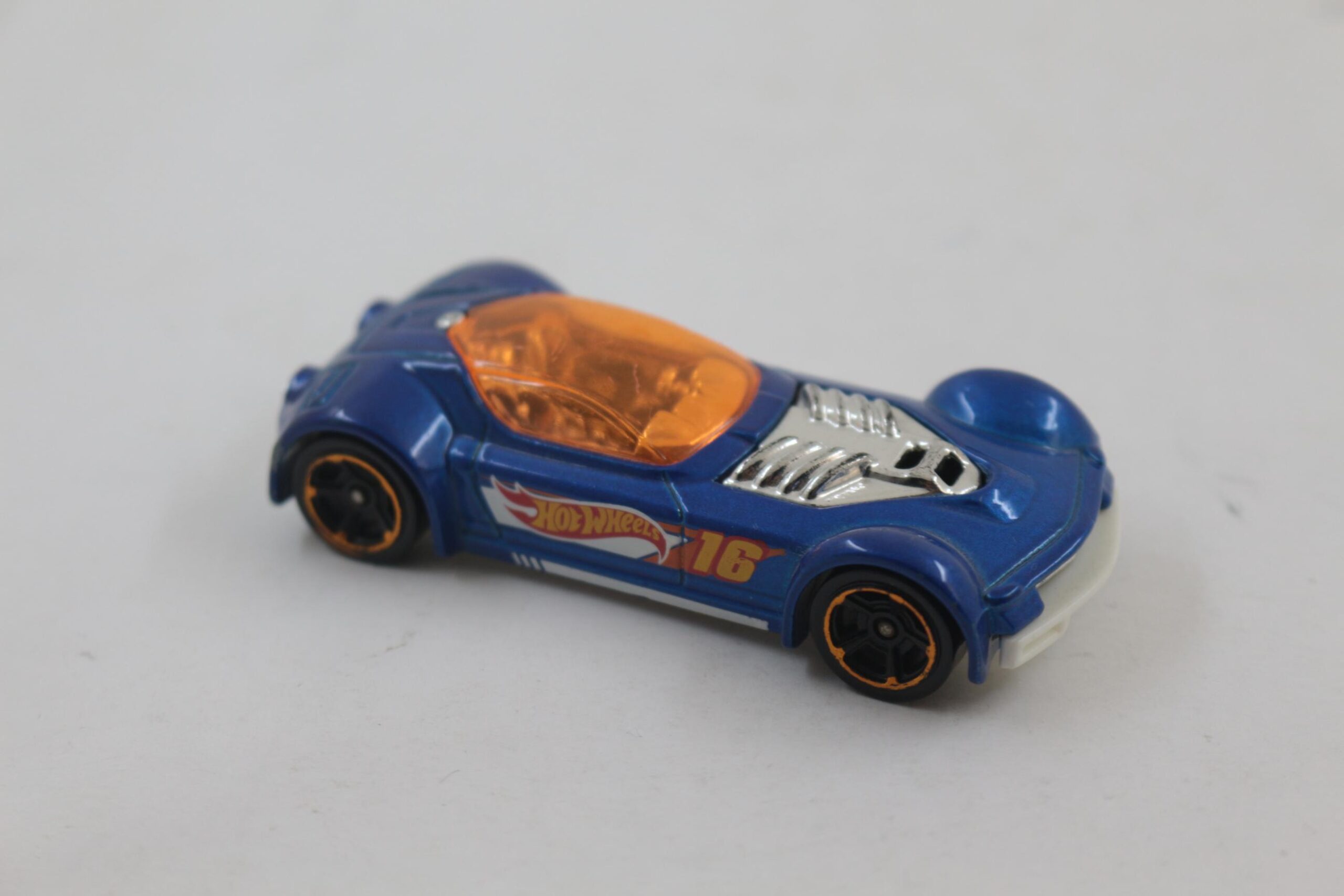 HOTWHEELS BALLISTIK ARABA MAVI2