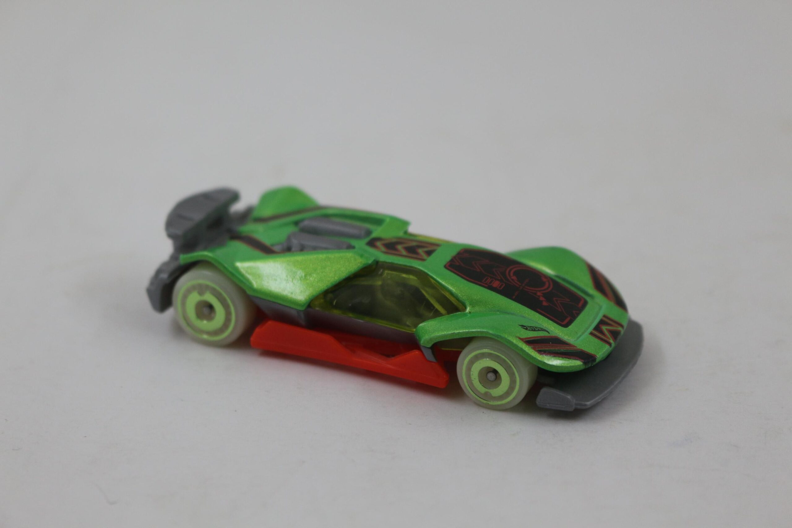 HOTWHEELS CYBER SPEEDER YEŞİL FJV64 1