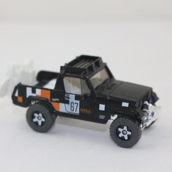 HOTWHEELS KAMYONET JEEPSTER COMANDO
