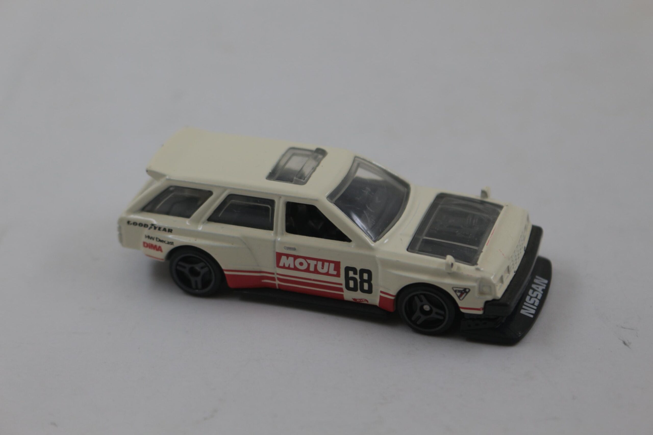 HOTWHEELS MODEL NISSAN MAXIMA DRIFT2