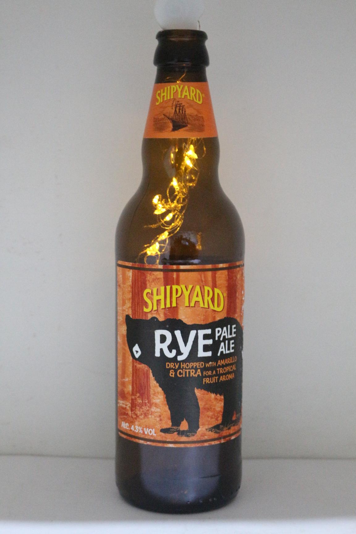 LED IS╠ğIKLI BI╠çRA S╠ğI╠çS╠ğESI╠ç- SHIPYARD rye PALE ALE _I╠çNGI╠çLTERE1