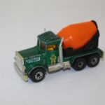 MATCHBOX ANTİKA PETERBILT ÇİMENTO  KAMYON 1981