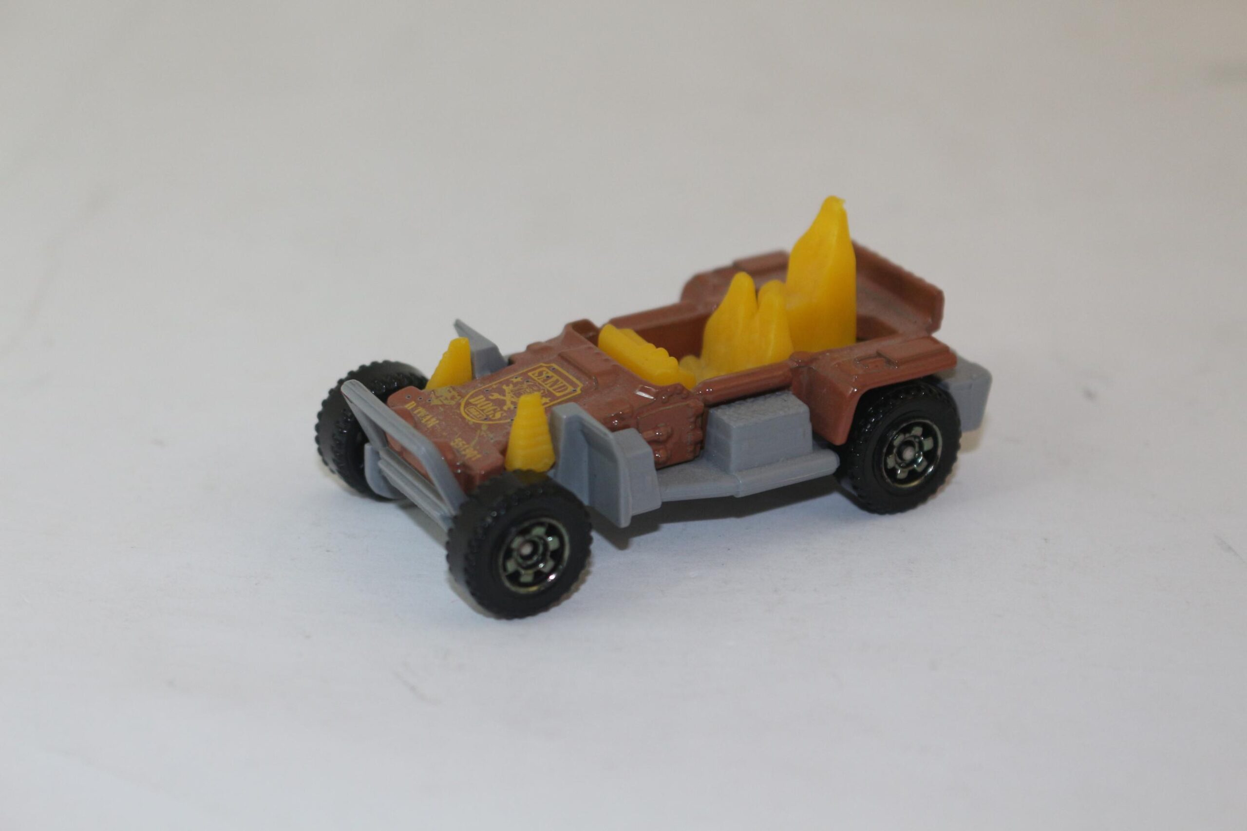 MATCHBOX SAHARA SWEEPER ARAZİ ARACI KAHVERENGİ1
